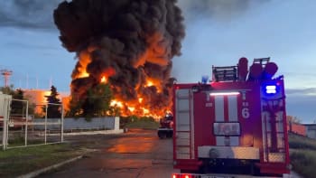 ON-LINE: Mariupolem otřásly mohutné exploze. Nastal čas získat zpět, co je naše, řekl Zalužnyj