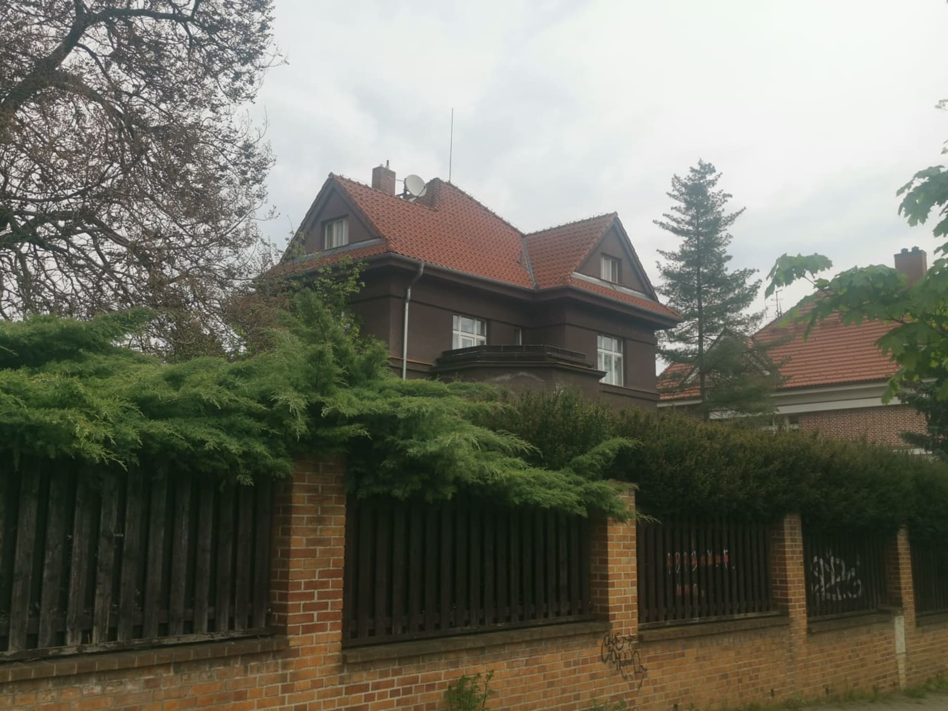 Vila, kde Felix Slováček se svojí ženou Dagmar Patrasovou žijí. 