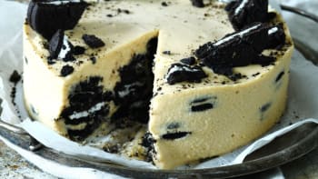 Mražený dort: Arašídově čokoládový hřích s Oreo sušenkami