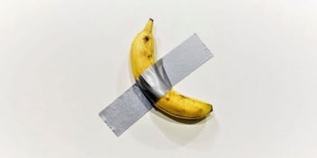 Student snědl dílo slavného italského umělce. Zbyla slupka od banánu a nádech vzpoury