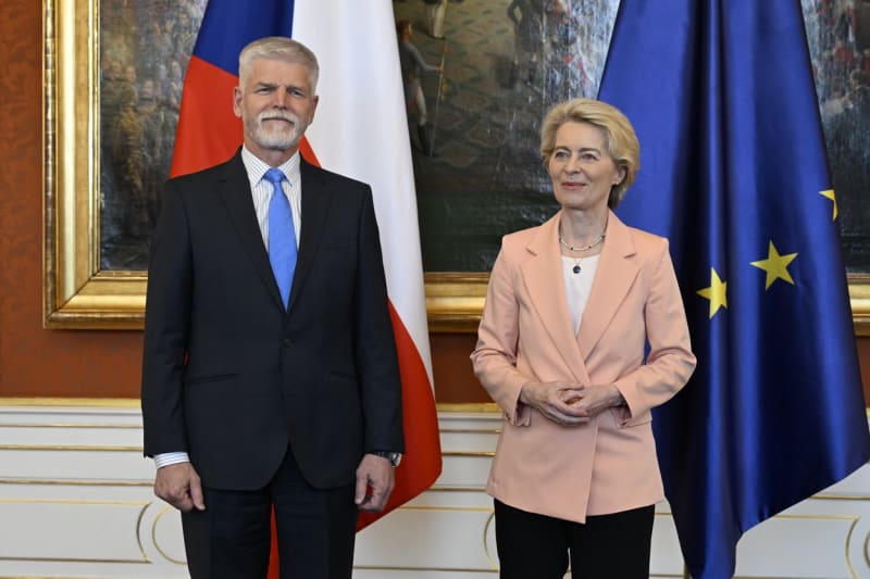Prezident Petr Pavel se setkal s předsedkyní Evropské komise (EK) Ursulou von der Leyenovou, 2. května 2023, Pražský hrad, Praha.
