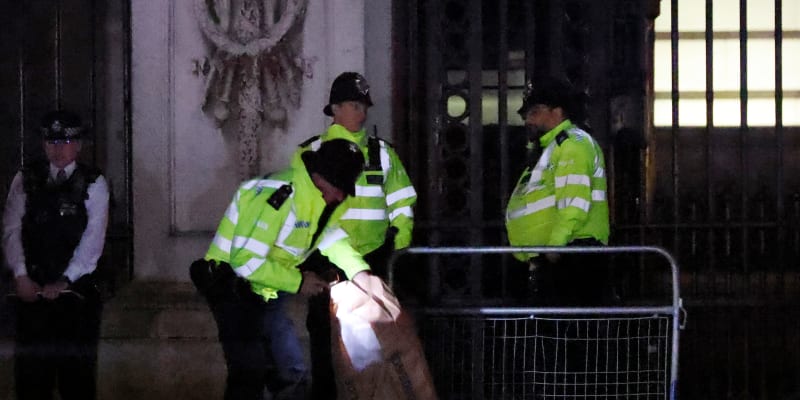 Policisté zasahovali u Buckinghamského paláce.