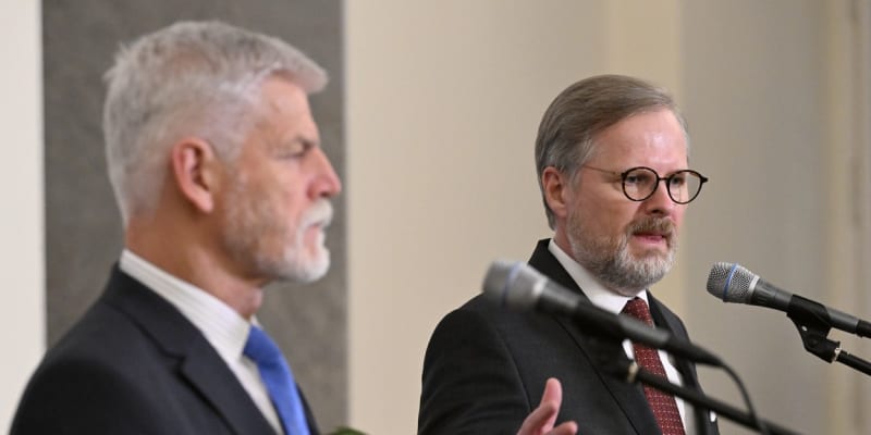 Prezident Petr Pavel a premiér Petr Fiala (ODS)
