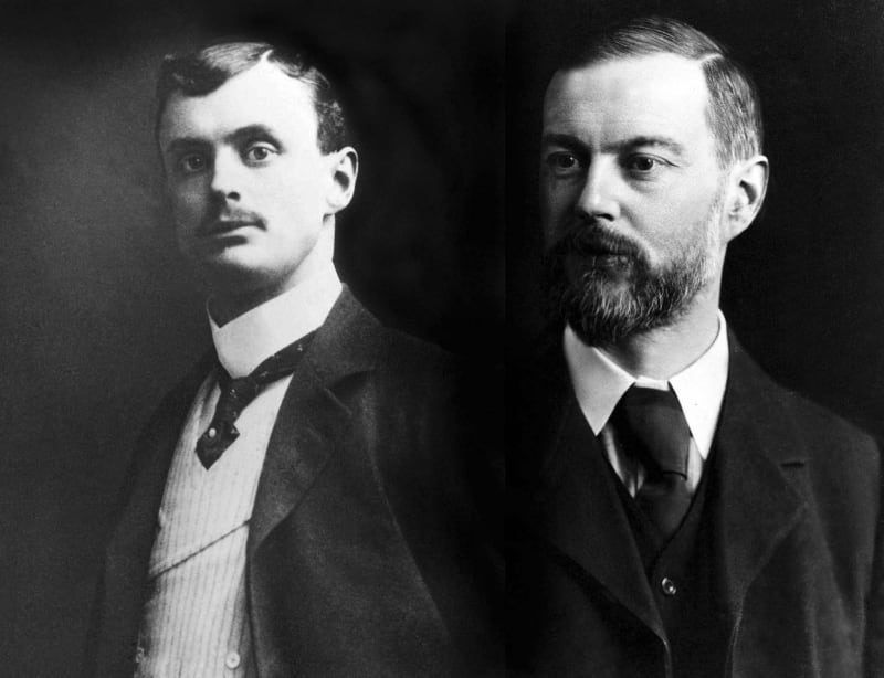 Charles Rolls (vlevo) a Henry Royce