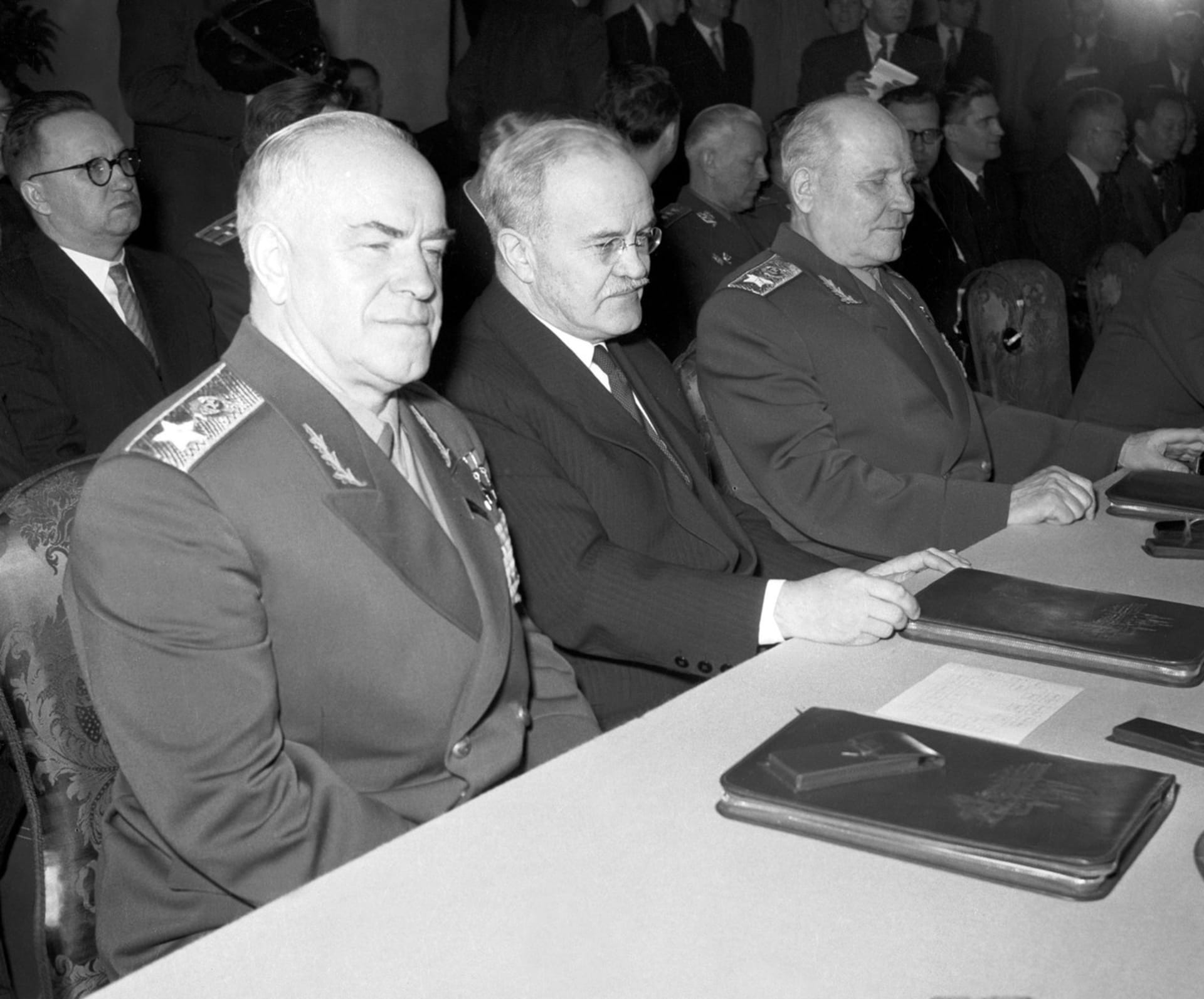 Zasedání politického poradního výboru států zúčastněných na Varšavské smlouvě 27. ledna 1956 v Černínském paláci v Praze