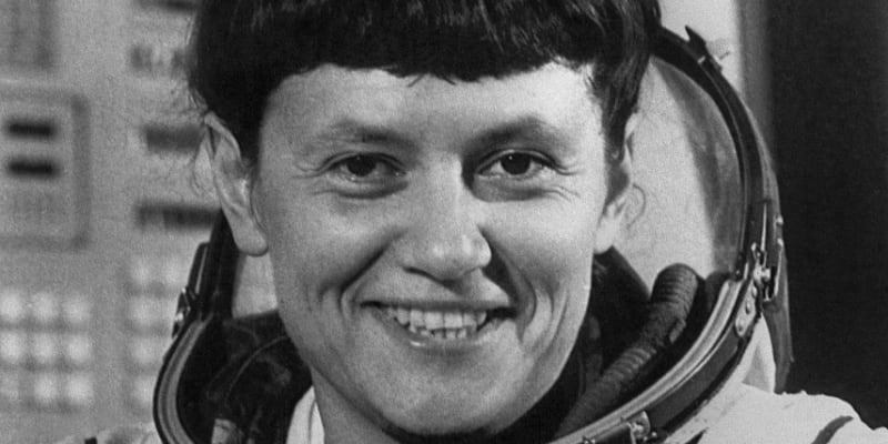 Astronautka Svetlana Savitskaya, druhá žena ve vesmíru a první, která se kdy pohybovala mimo kosmickou loď