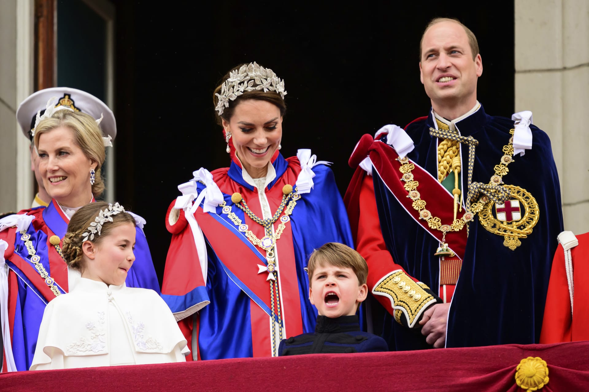 Princ Louis svými grimasami opět bavil veřejnost.