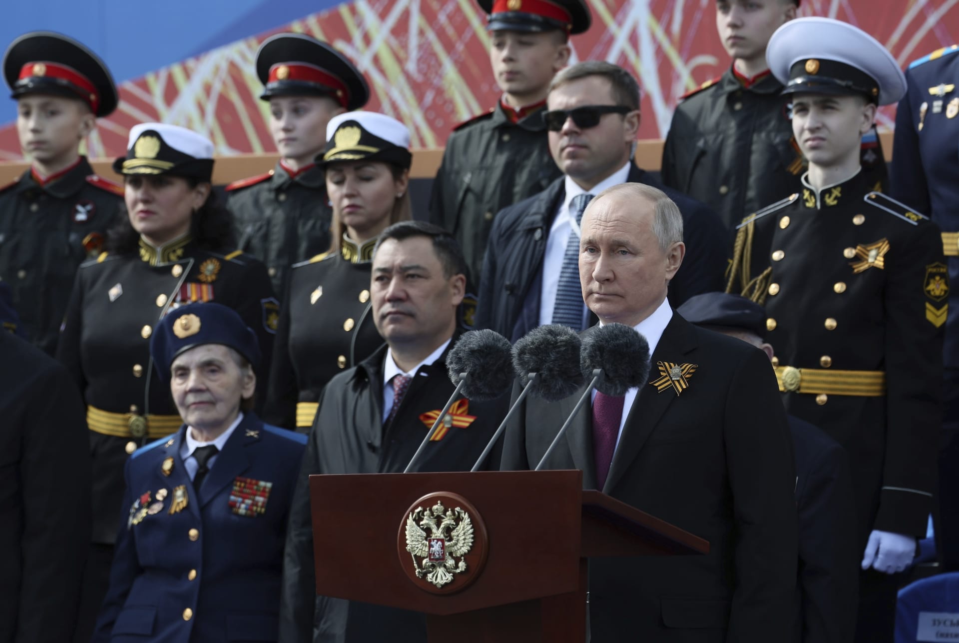 Vladimir Putin přednesl projev na tradiční vojenské přehlídce v Moskvě k výročí vítězství nad nacistickým Německem ve druhé světové válce.