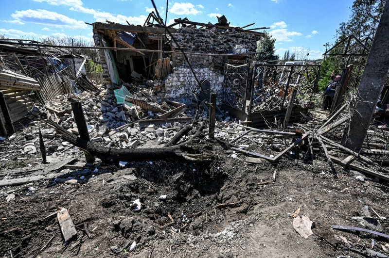 Spoušť. kterou na konci dubna způsobila Ruskem vypálená raketa Ch-55 v Záporoží na jihu Ukrajiny 