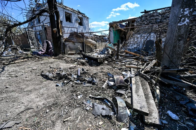 Spoušť, kterou na konci dubna způsobila Ruskem vypálená raketa Ch-55 v Záporoží na jihu Ukrajiny 