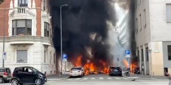 Mohutná exploze v centru Milána. V plamenech byla celá ulice, popisují svědci
