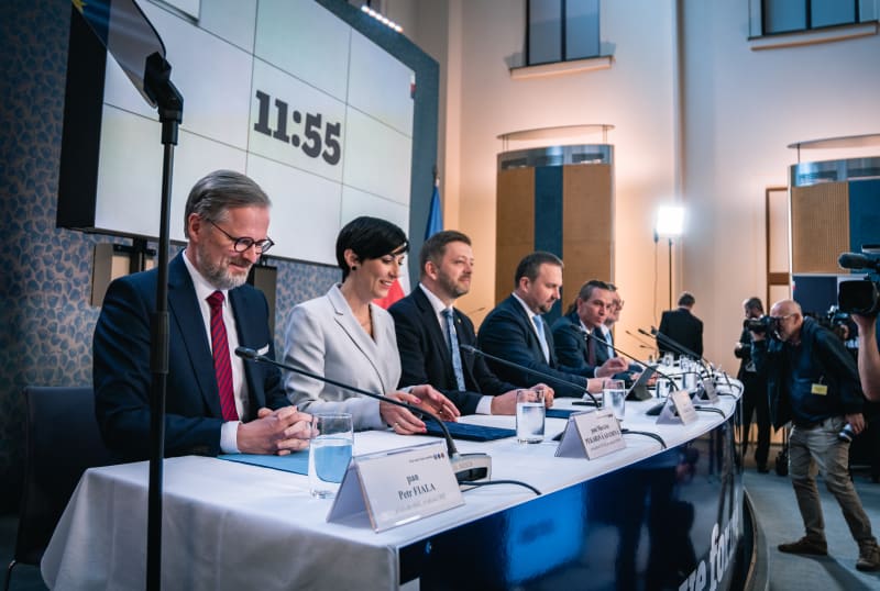 Tisková konference vlády Petra Fialy (ODS) k důchodové reformě a daním (11. 5. 2023)