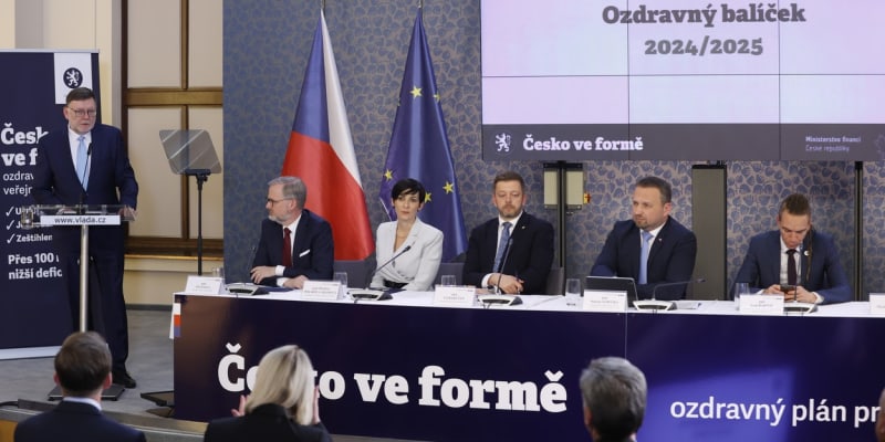 Tisková konference vlády Česko ve formě