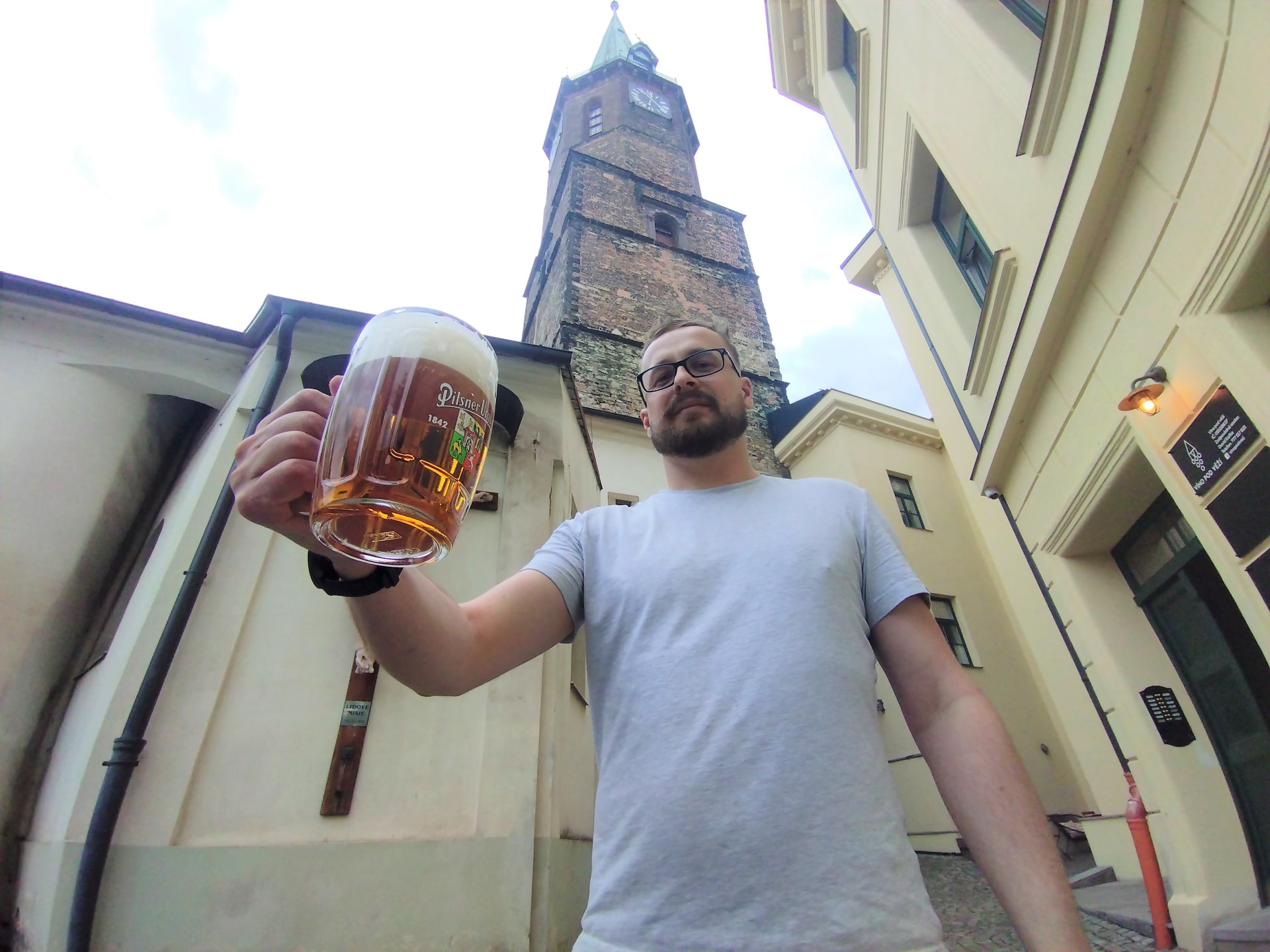 Reakce slezských hospodských na zdražení piva. Na snímku David Kafka, provozovatel pivnice a zároveň vinárny Pod Věží ve slezském Frýdku.