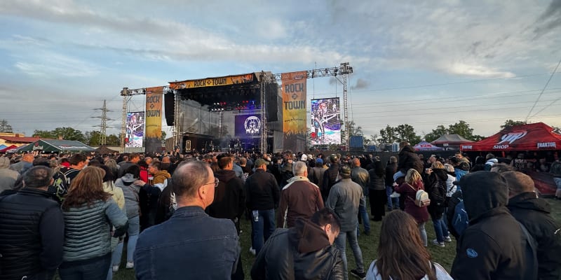 Festival Rock in Town v pátek roztančil Plzeň.
