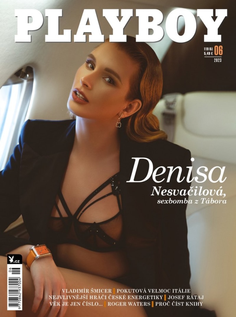 Denisa Nesvačilová v magazínu pro pány. 