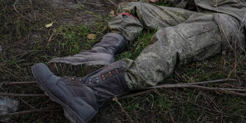 Tělo mrtvého ruského vojáka, (Ilustrační foto)