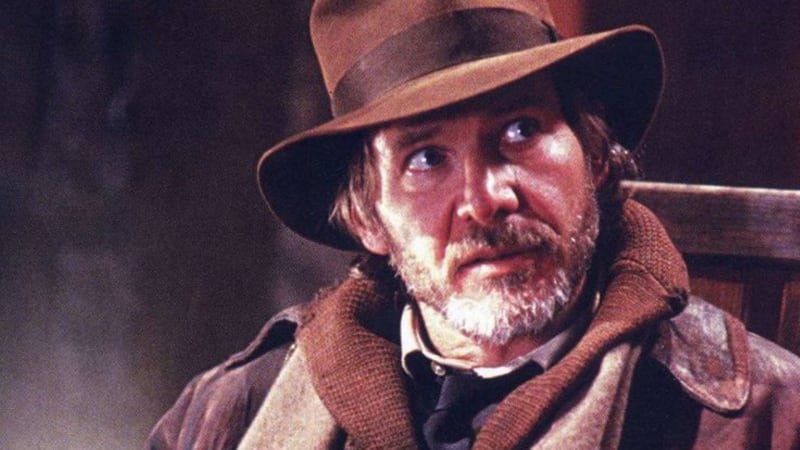 Harrison Ford se krátce objevil ve filmu Mladý Indiana Jones: Tajemství Blues