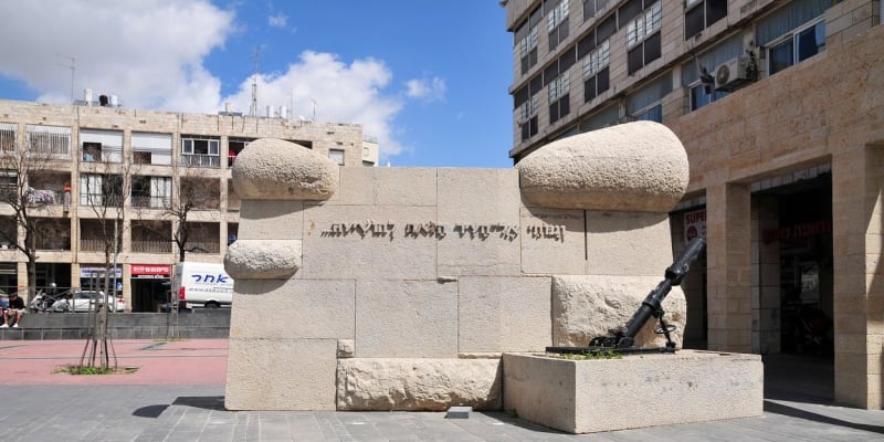 Minomet „Davidka“ má v Jeruzalémě svůj pomník i své náměstí