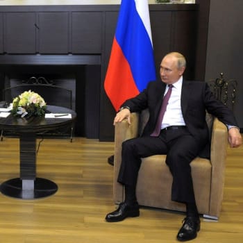 Ruský prezident Vladimir Putin ve své černomořské rezidenci přivítal například svého běloruského protějška Alexandra Lukašenka.