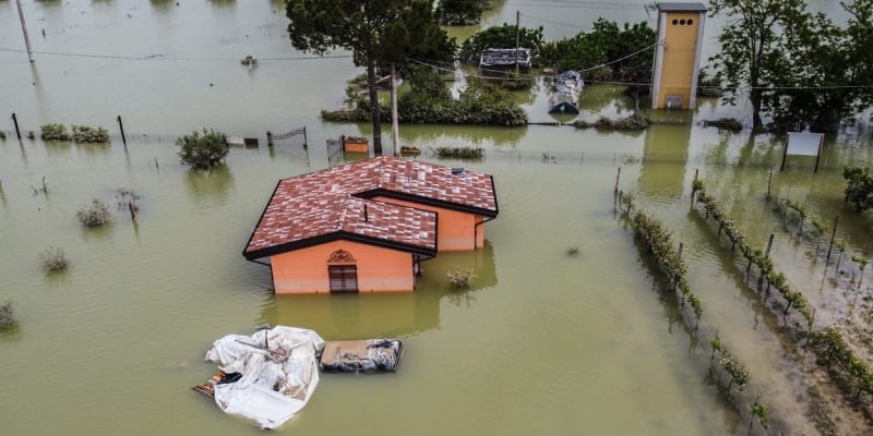 Itálii zasáhly ničivé záplavy.