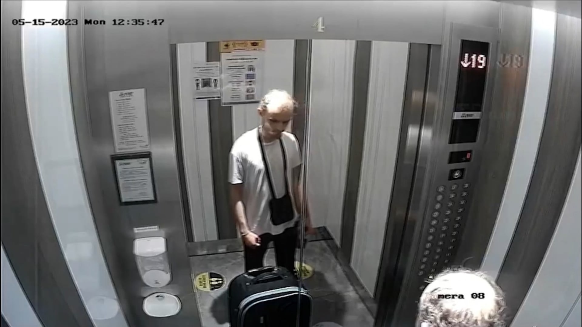 Záběry z kamer zachytily polského podnikatele po btutálním činu