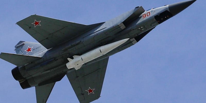 MiG-31K s raketou Kinžal