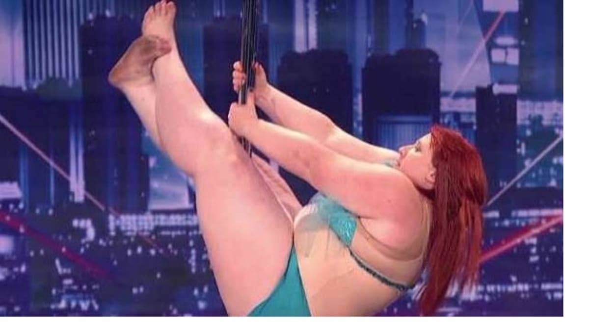 Lulu-Fat-Pole-Dancer