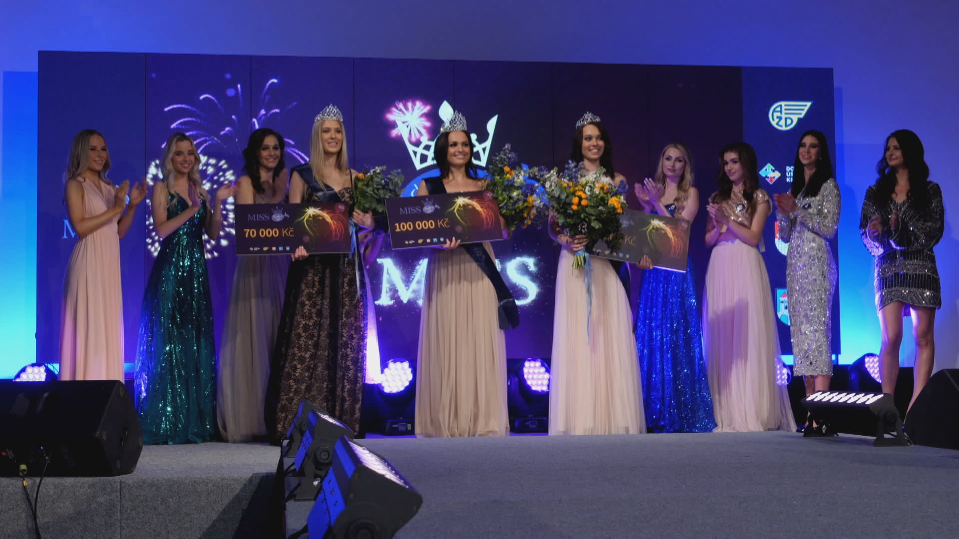 Vůbec první ročník Miss Švestkové dráhy vyhrála kráska z Mostu Aneta Svárovská.