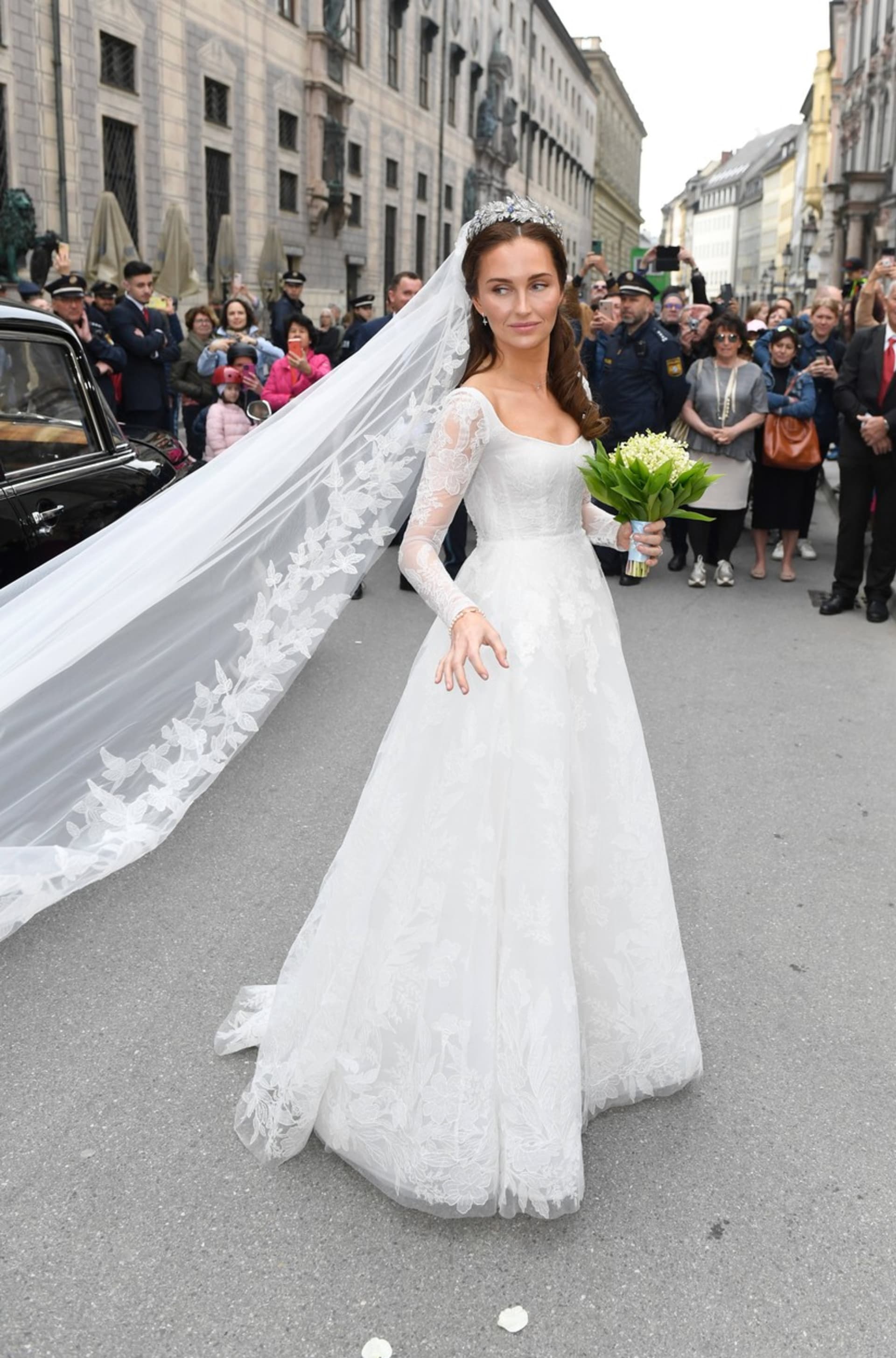 Novináři si ihned všimli nápadné podobnosti šatů Sophie s těmi, které měla na své svatbě princezna Kate.
