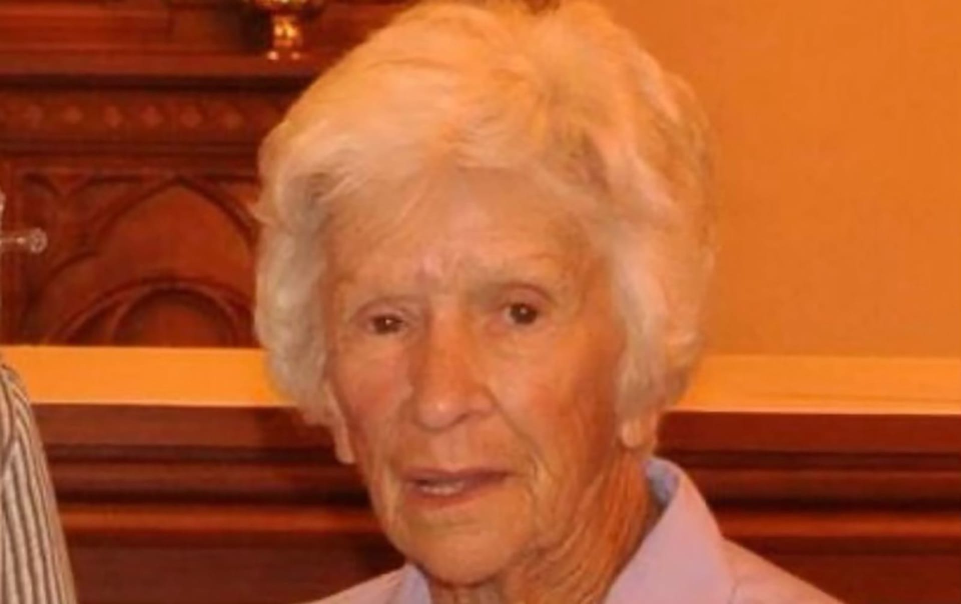 Na 95letou Clare Nowlandovou použili policisté taser, po týdnu zemřela.