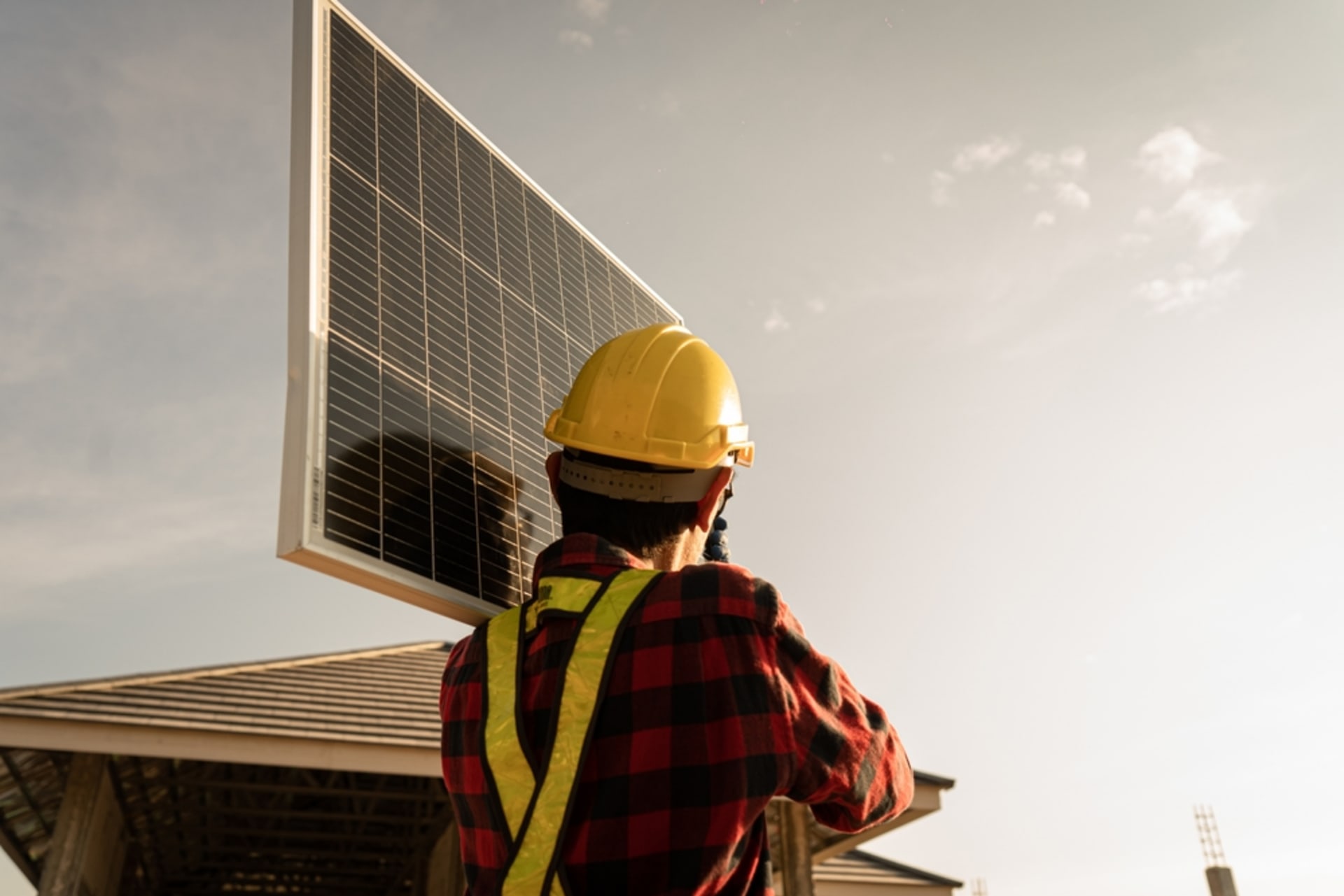 Už v roce 2029 by mohla být fotovoltaika ze zákona povinná pro všechny nové stavby.
