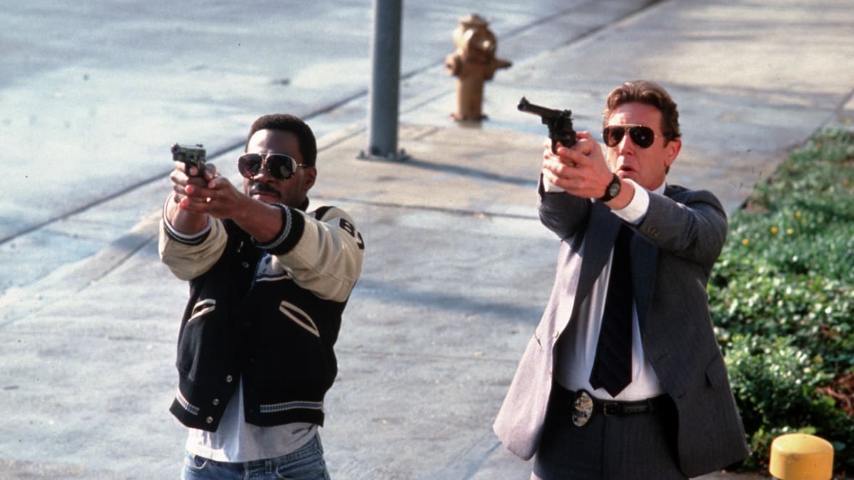 Záběry z filmu policajt v Beverly Hills II