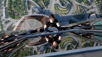 Fenomenální čtyřka Mission: Impossible nabízí Toma Cruise na nejvyšší budově světa!