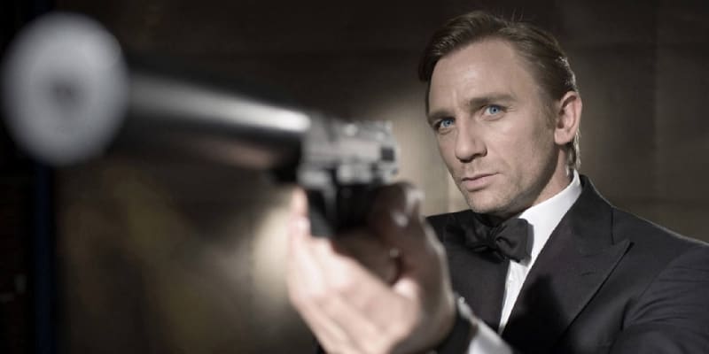 Daniel Craig jako James Bond ve filmu Skyfall.
