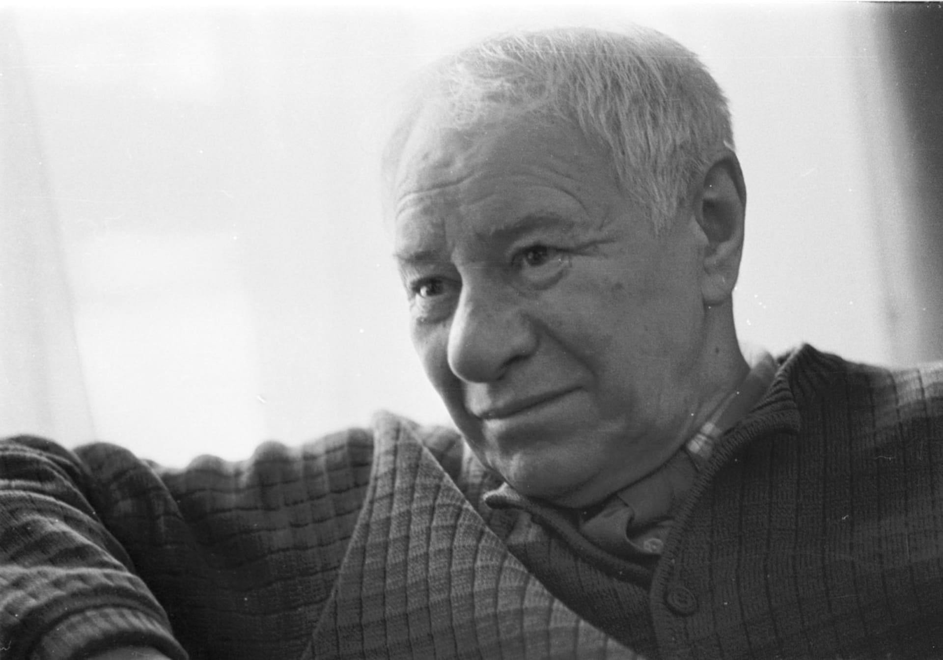 Ladislav Pešek zemřel v roce 1986, dva měsíce před svými osmdesátými narozeninami.