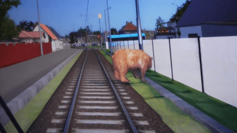 Lidi v Ostravě vystrašila zpráva, že by se po městě měl potulovat medvěd. Jak se ukázalo, kolující snímky vznikly v simulátoru dopravního podniku.