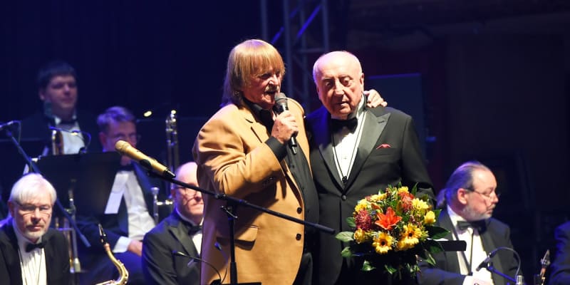 Karel Vágner vystoupil na koncertě Felixe Slováčka.