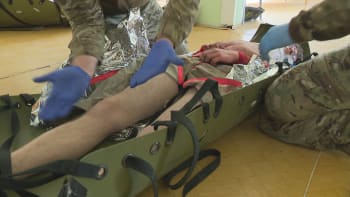 Pot šetří krev: Čeští dobrovolníci před odjezdem na Ukrajinu tvrdě trénují. Mluví i o strachu