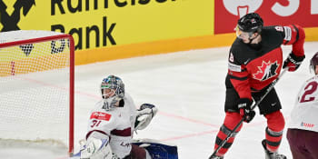 Hokejisté Kanady odvrátili lotyšskou senzaci. Počtvrté za sebou zabojují o zlato z šampionátu