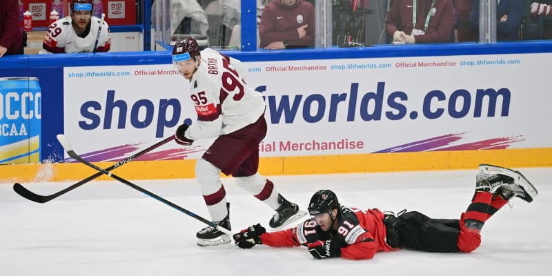 Ačkoliv Kanaďané dvakrát prohrávali, slaví postup do finále. Poražené Lotyše v neděli přesto čeká boj o historicky první medaili z šampionátu.