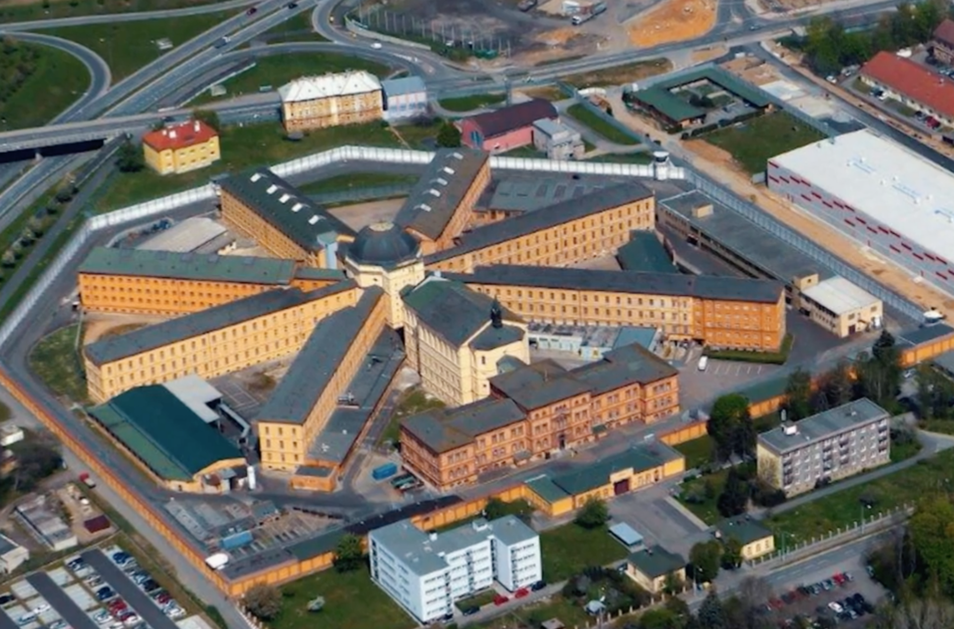 Tady je jasně patrné, proč mnozí Věznici v Plzni přezdívají hvězda.