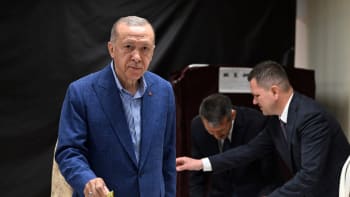 Erdogan má nakročeno k obhájení funkce prezidenta. Podle průběžných výsledků přesvědčivě vede