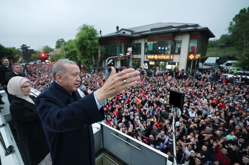 Erdogan se prohlásil za vítěze prezidentských voleb. 