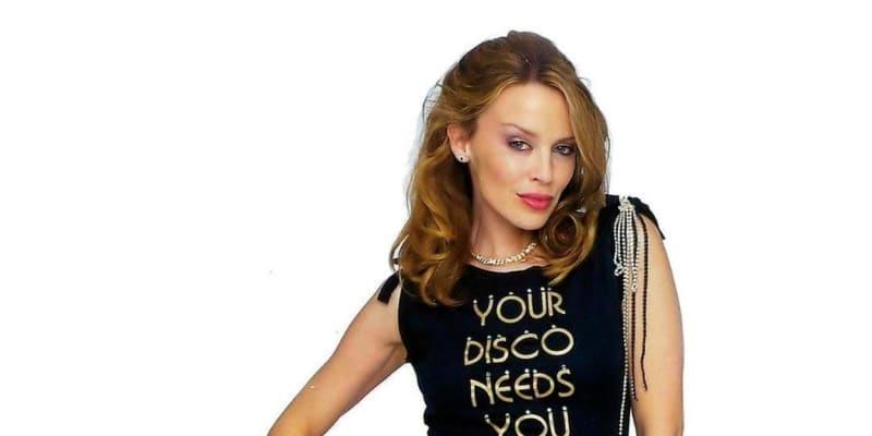 Kylie Minogue je po celou kariéru vnímána rovněž jako sex symbol. I po padesátce se může pochlubit skvělou figurou.