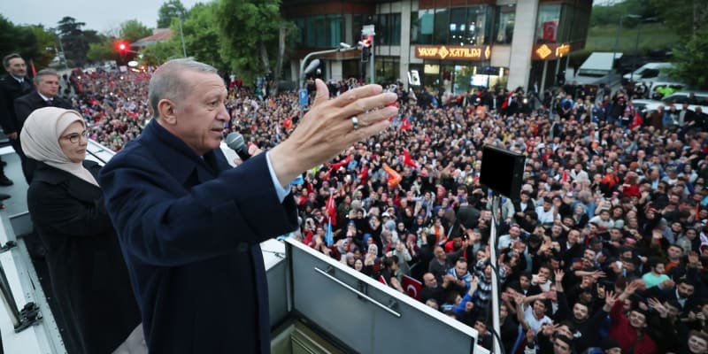 Erdogan se prohlásil za vítěze prezidentských voleb. 