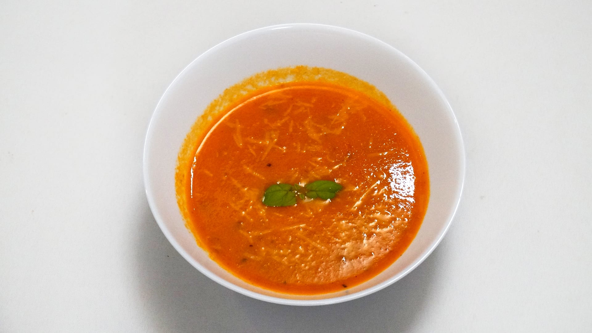 Krémová polévka z pečených rajčat