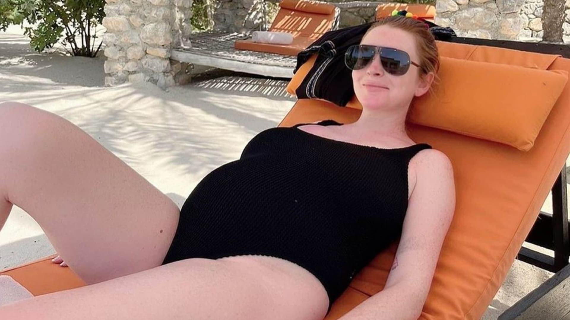 Lindsay Lohan v březnu oznámila světu, že čeká první dítě.