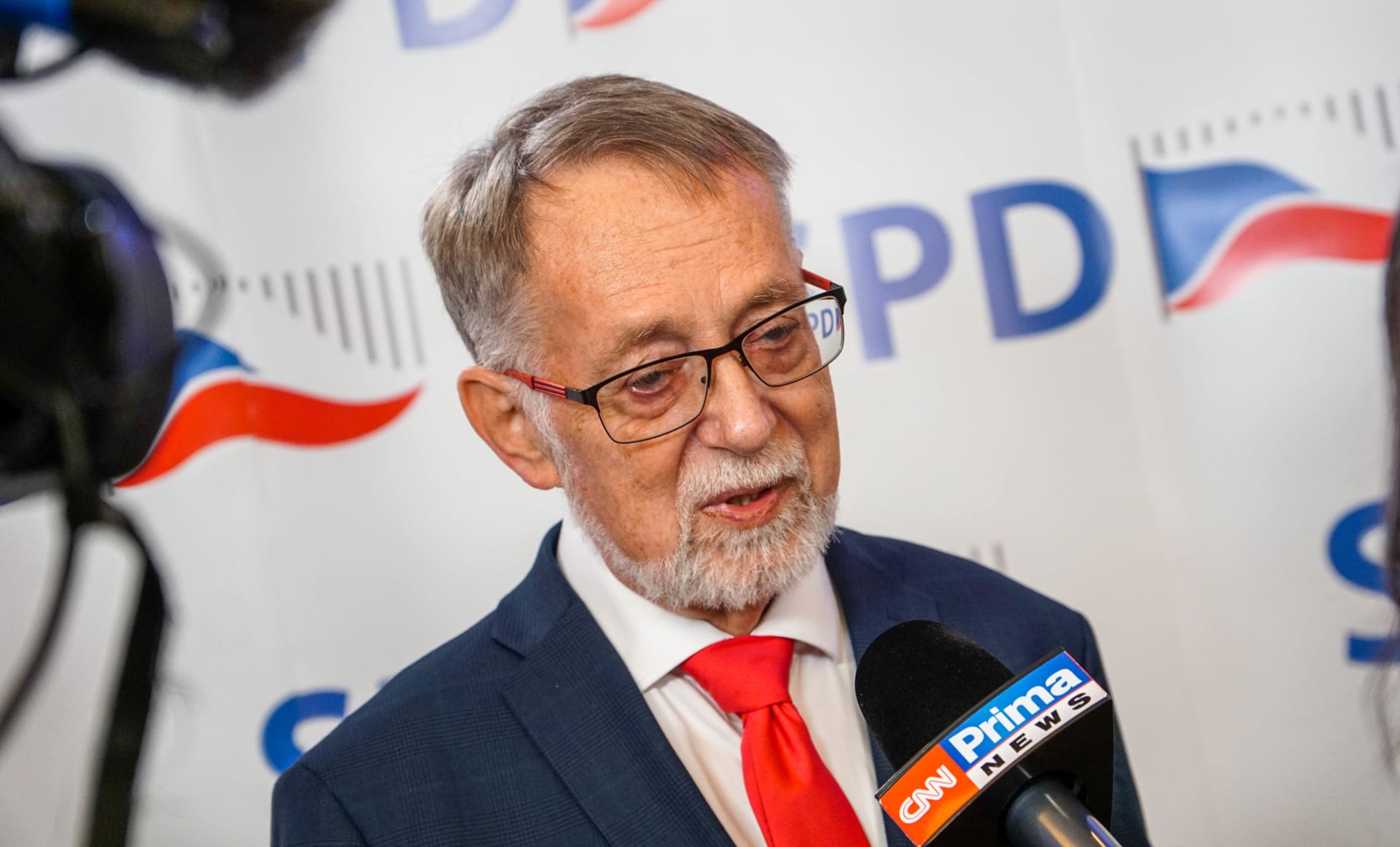 Zemřel poslanec SPD a prezidentský kandidát z voleb 2023 Jaroslav Bašta.