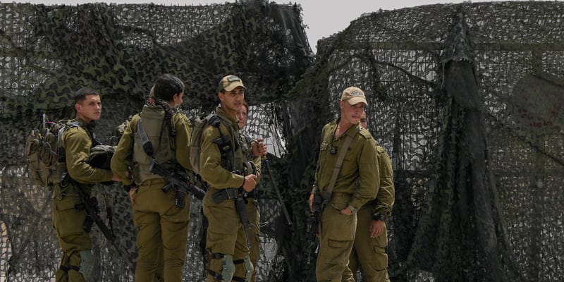 Egyptský policista zastřelil na jihu Izraele tři izraelské vojáky.